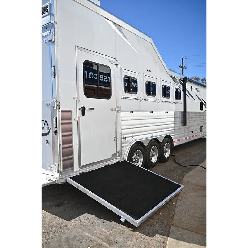 2024 Lakota Bighorn 5 Horse Side Load 16' LQ Triple Axle Integrated Pod