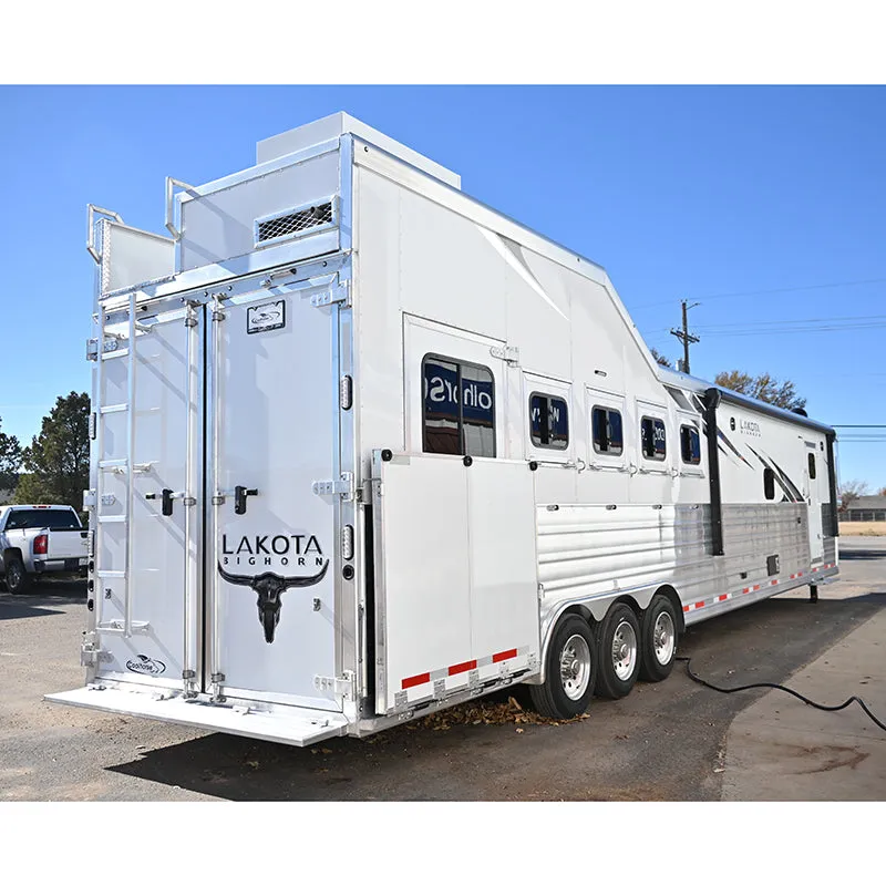 2024 Lakota Bighorn 5 Horse Side Load 16' LQ Triple Axle Integrated Pod