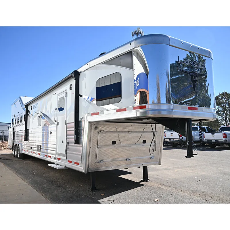 2024 Lakota Bighorn 5 Horse Side Load 16' LQ Triple Axle Integrated Pod