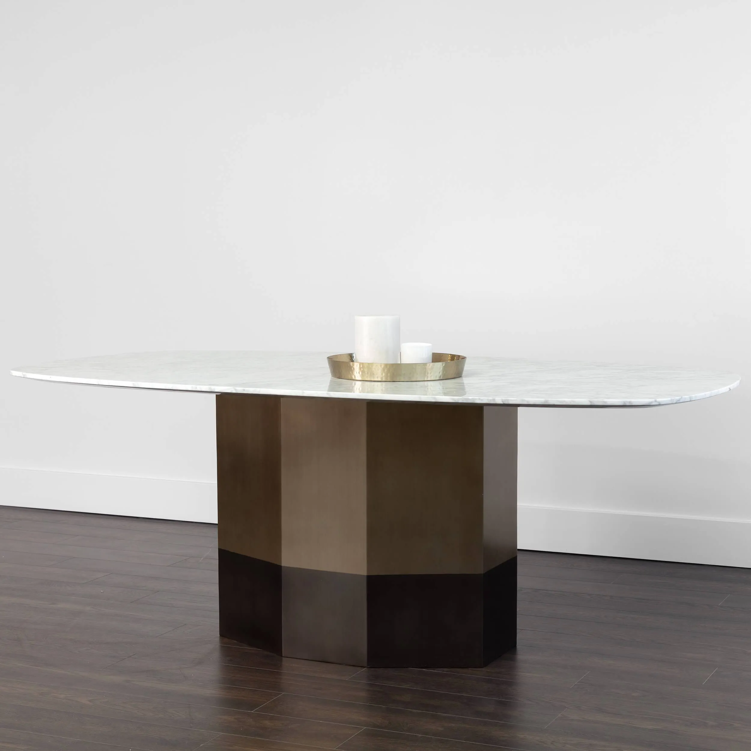 Ainsley Dining Table