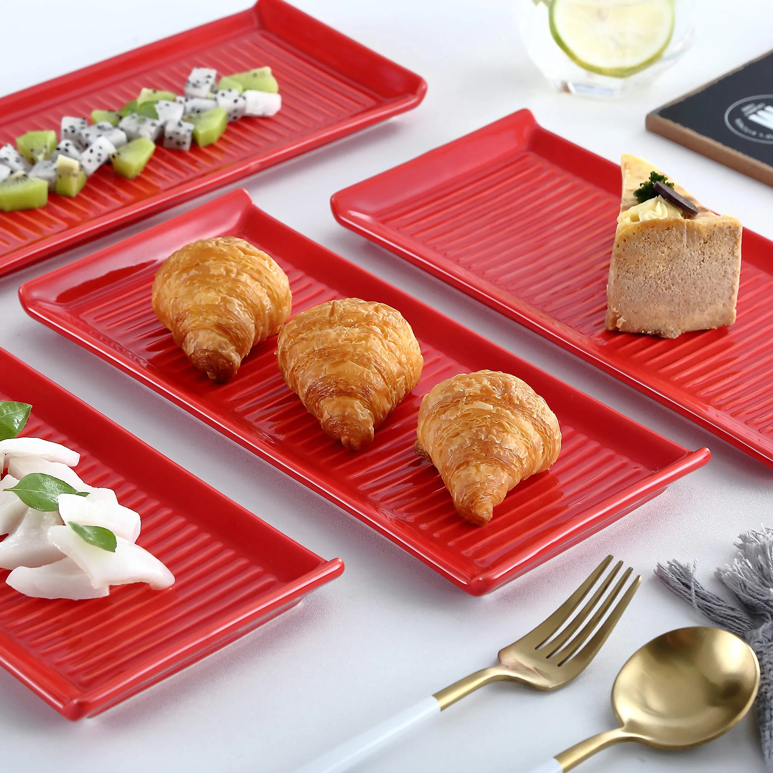 Christmas Dinner Plates Trays 10.5" x 5" Grill Lines Design Set Of 4 Serving Trays Modern