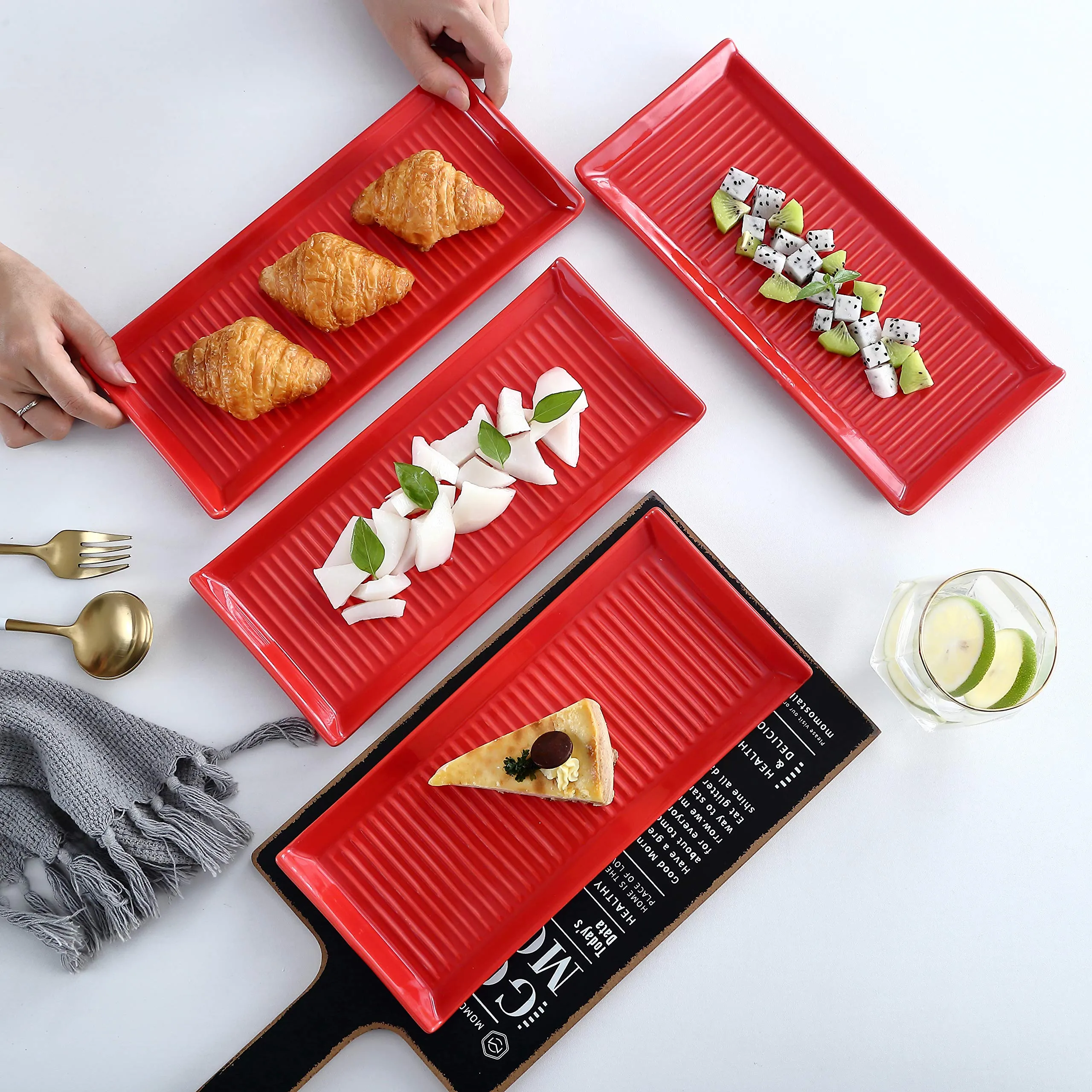 Christmas Dinner Plates Trays 10.5" x 5" Grill Lines Design Set Of 4 Serving Trays Modern