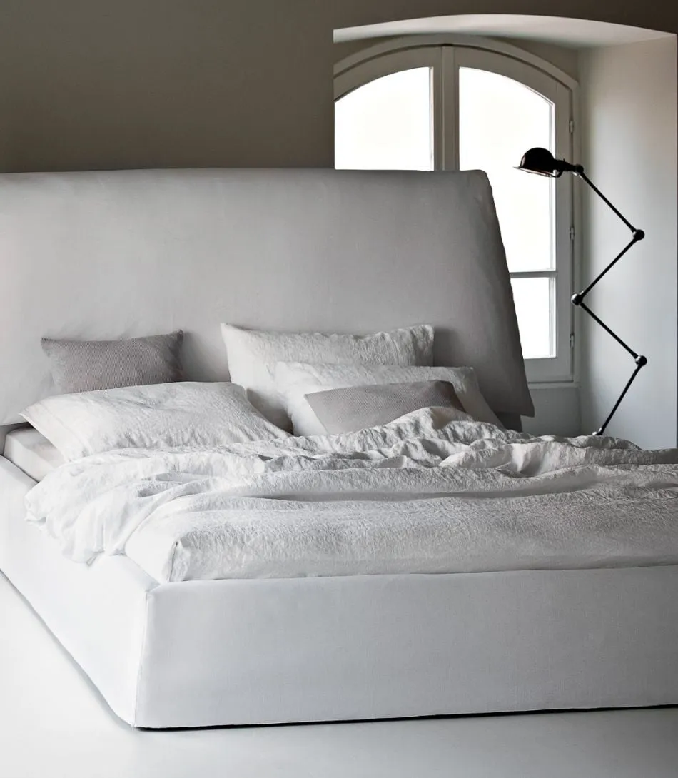 Costanza Bed