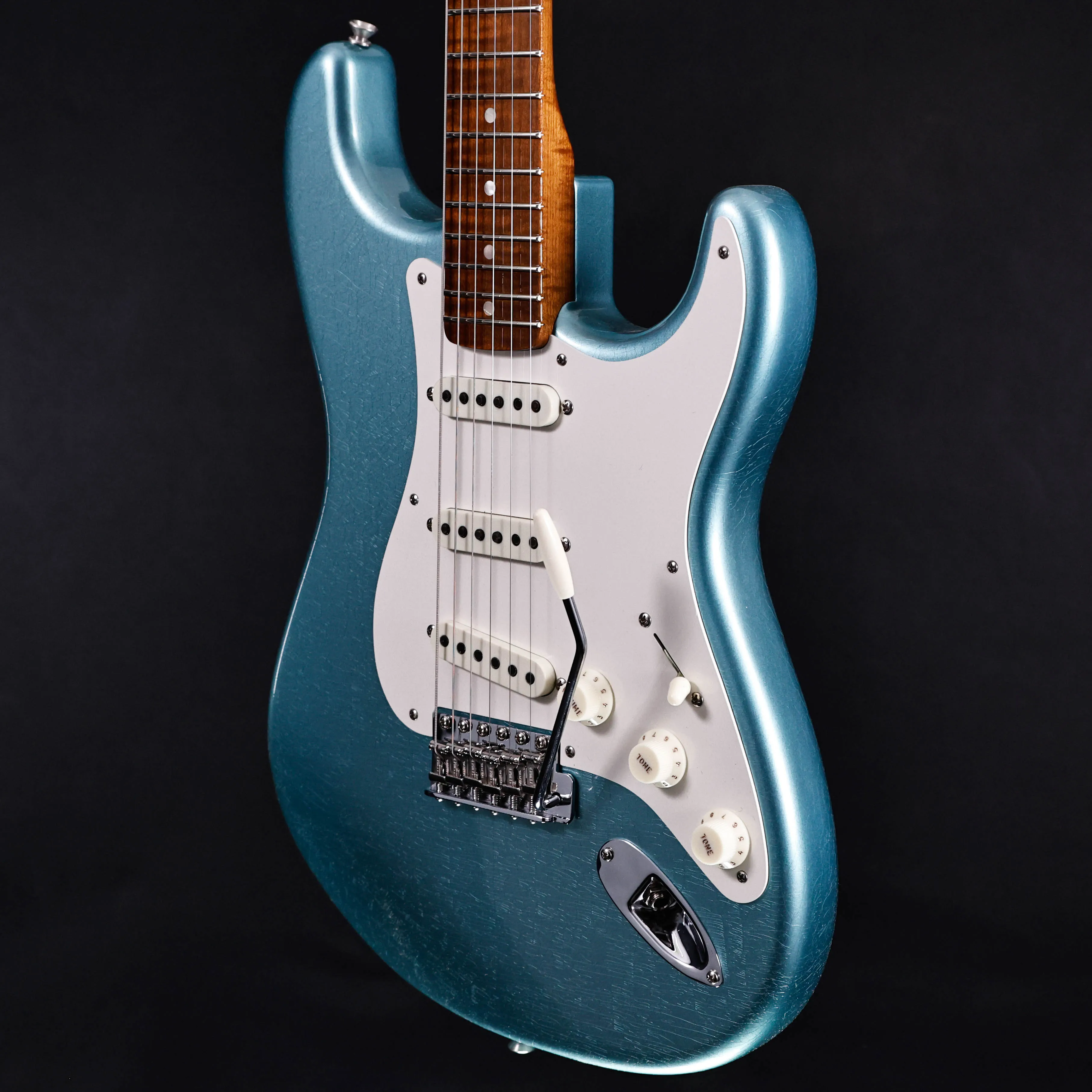 Fender Custom Shop LTD Roasted Pine Deluxe Closet Stratocaster, Aged Teal Green Metallic 8lbs 4.3oz