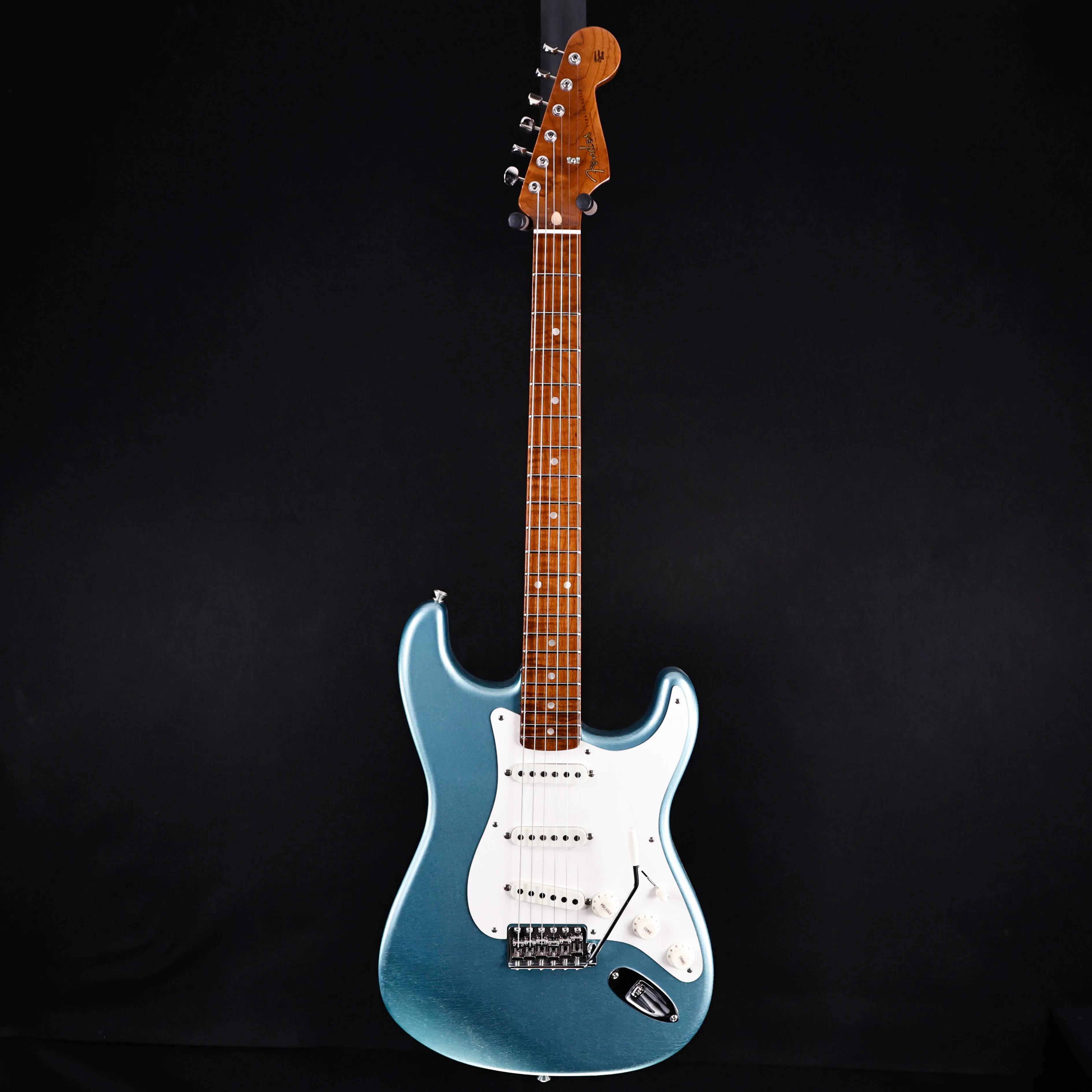 Fender Custom Shop LTD Roasted Pine Deluxe Closet Stratocaster, Aged Teal Green Metallic 8lbs 4.3oz
