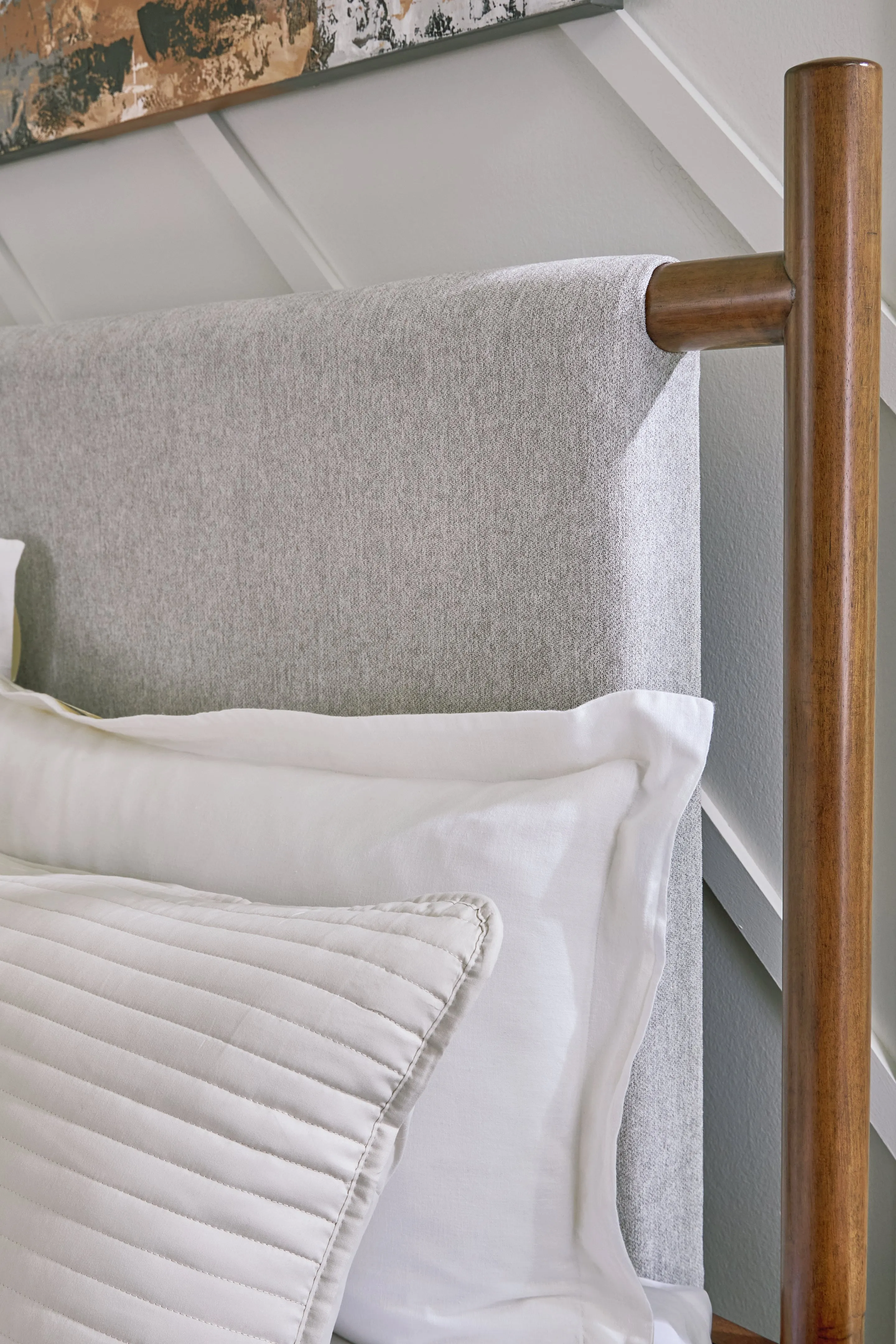 Lyncott Queen Upholstered Panel Bed