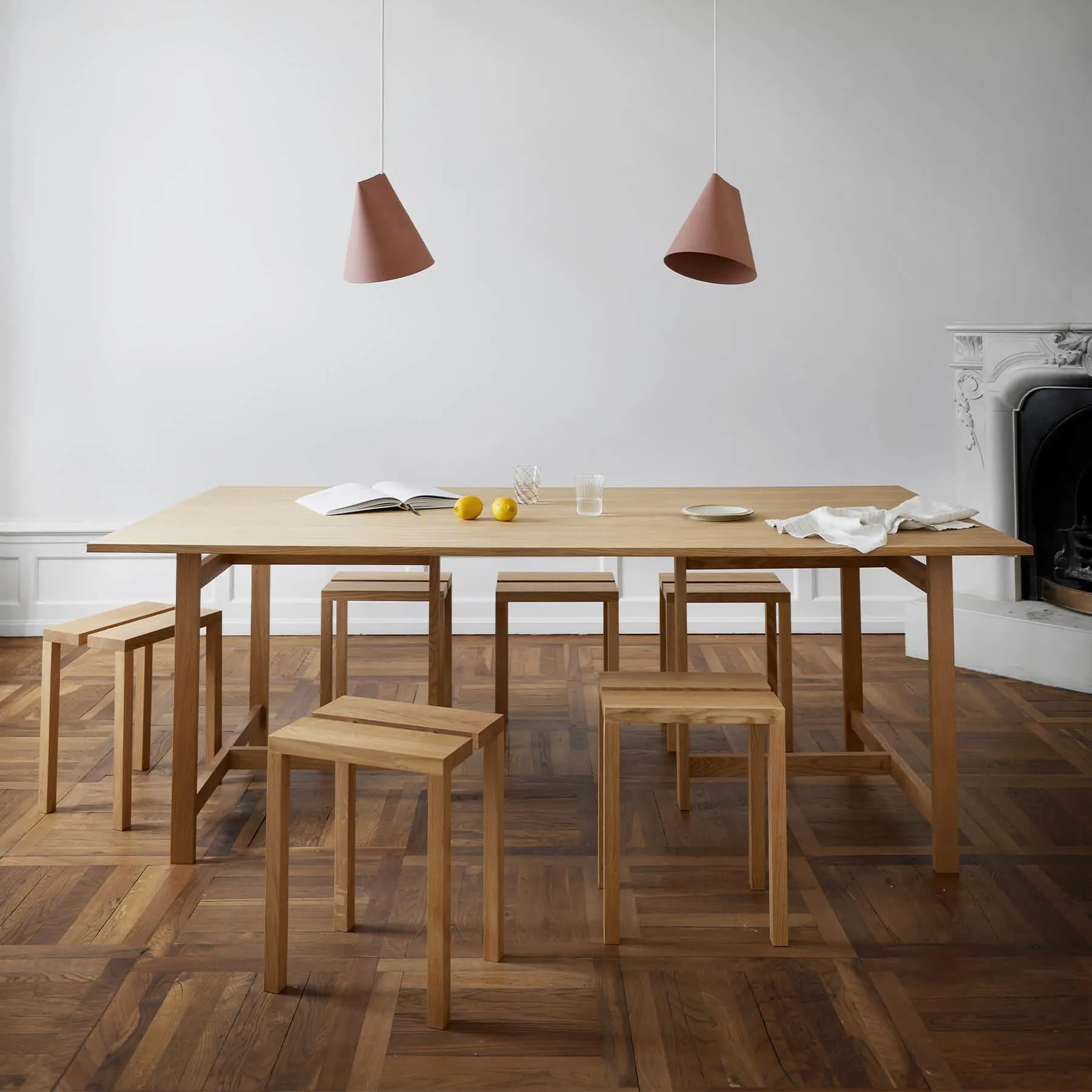 MOEBE Rectangular Dining Table