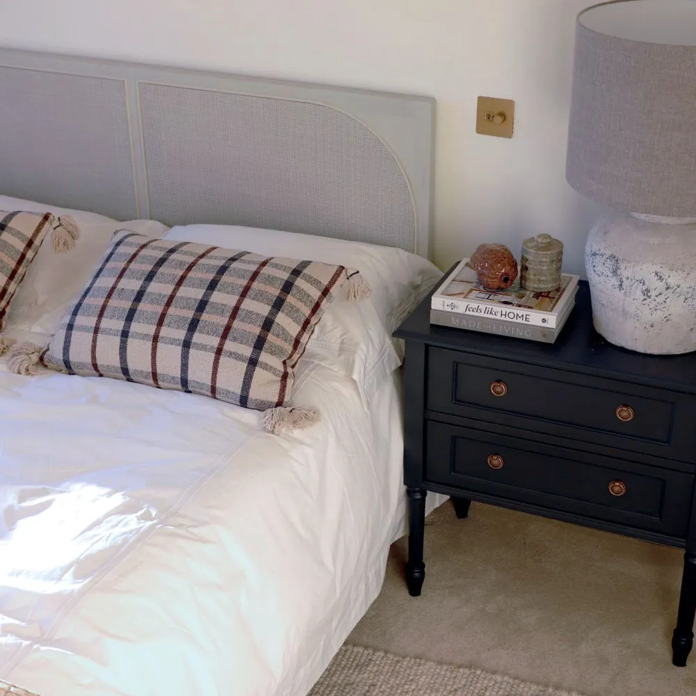 Taranto White-wash Rattan 5ft. King-size Bed
